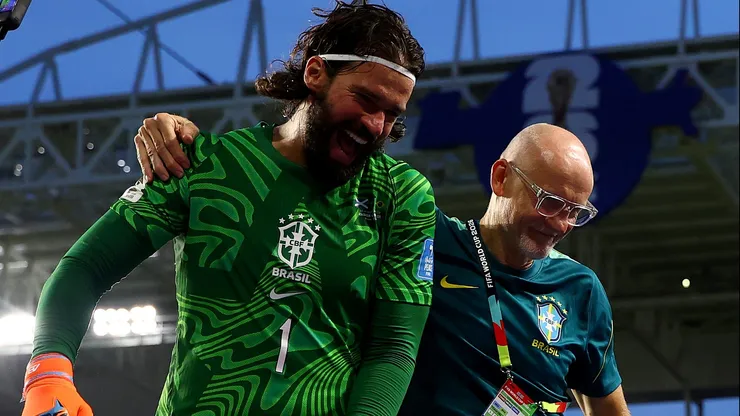 Alisson convence na Seleção Brasileira e pode igualar recorde de Taffarel em Copas do Mundo. (Foto: Megan Briggs/Getty Images)