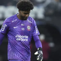 Hugo Souza se torna negociável no Corinthians