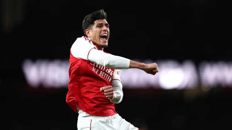 Piero Hincapié comemora gol do Arsenal (Alex Pantling/Getty Images)