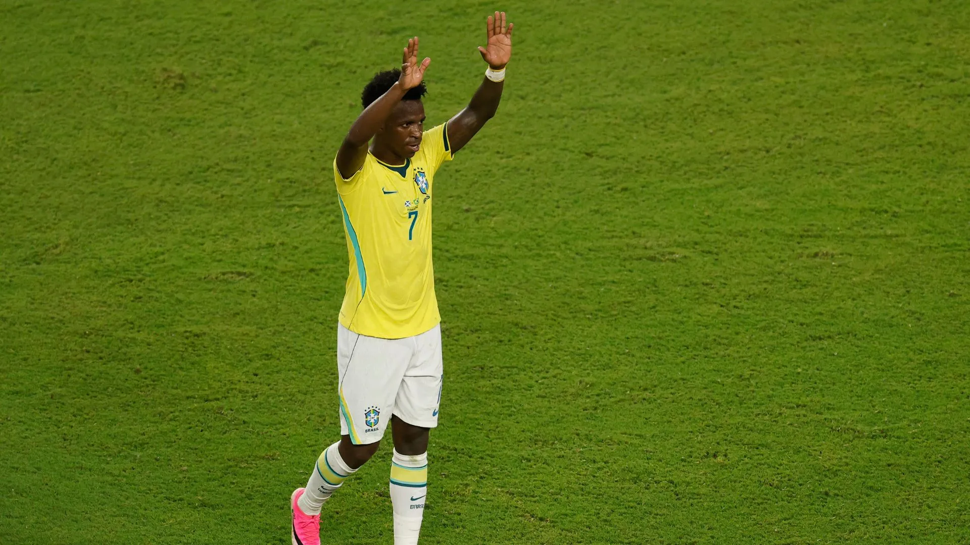 Vini Jr está a um gol de alcançar Lionel Messi (foto: Michael Reaves/Getty Images)