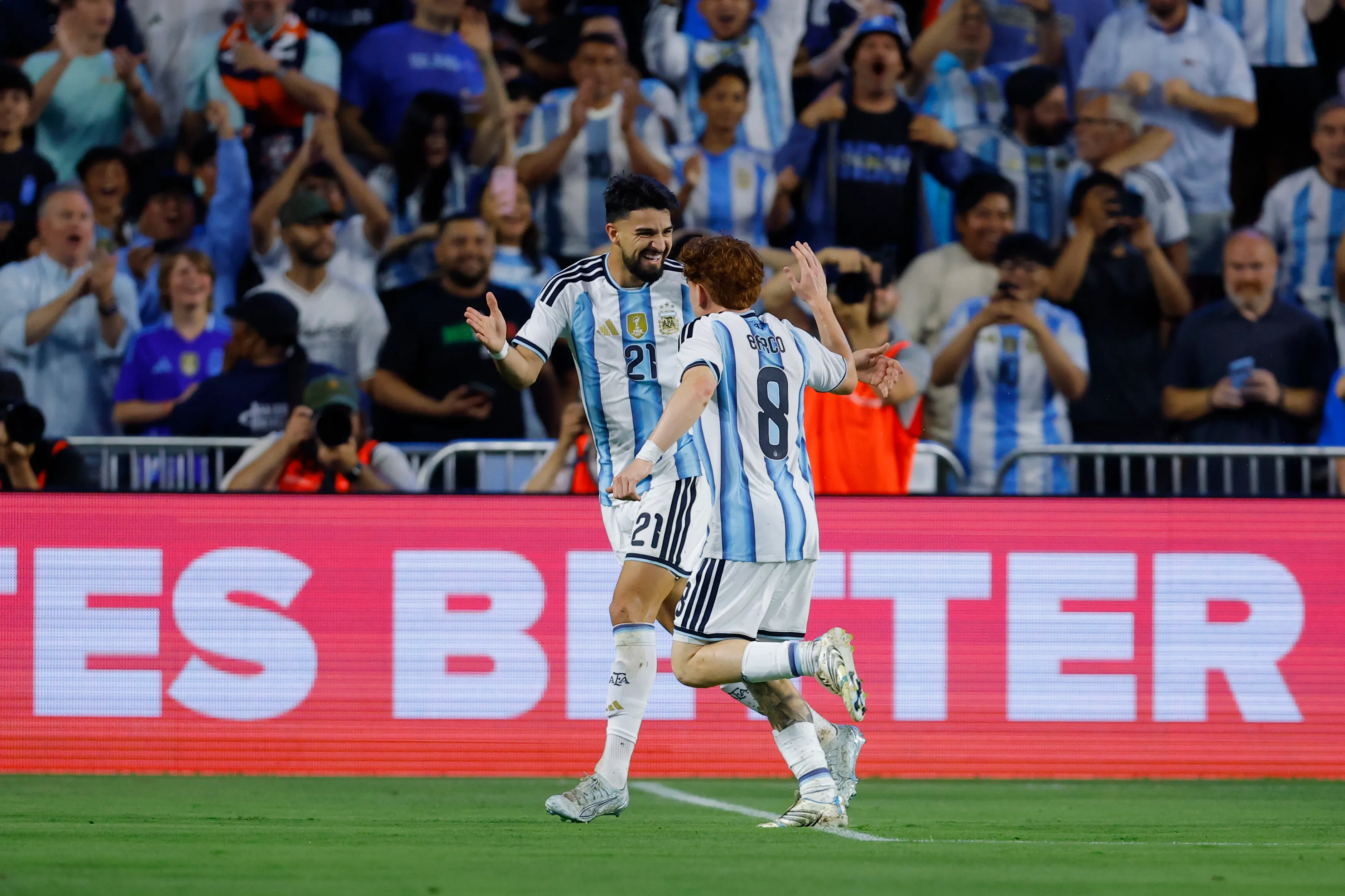 Flaco López e Valentín Barco devem jogar contra a Jordânia. (Foto: Todd Kirkland/Getty Images)