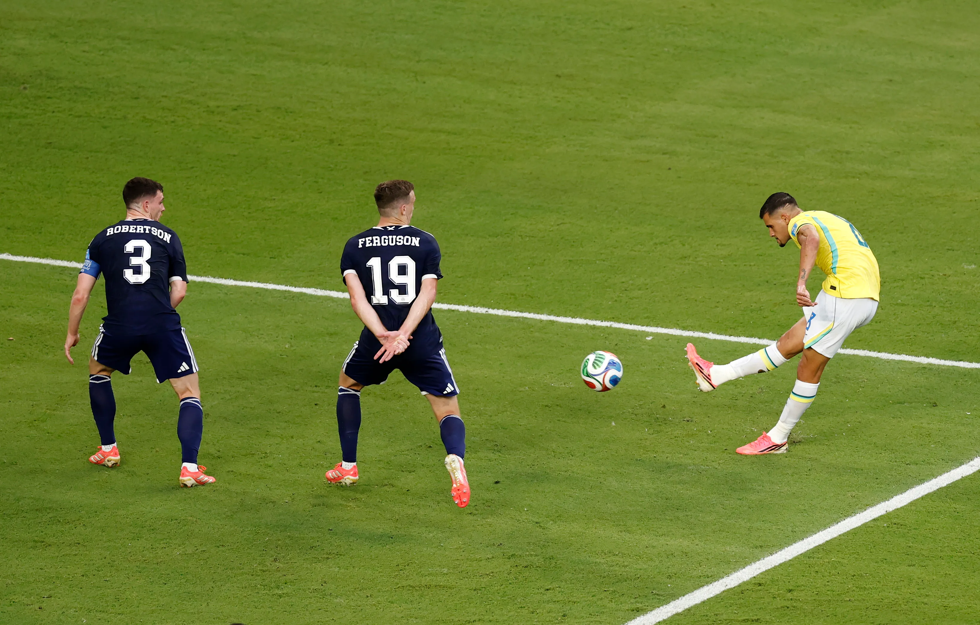 Guimarães em jogo do Brasil. Foto: Michael Reaves/Getty Images