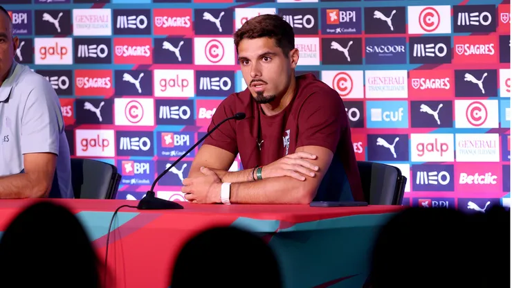 Pedro Neto relembra jogo contra o Flamengo e prega cautela antes de Colômbia x Portugal. Foto: Leonardo Fernandez/Getty Images