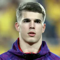Manchester United e Chelsea disputam por Luka Vušković