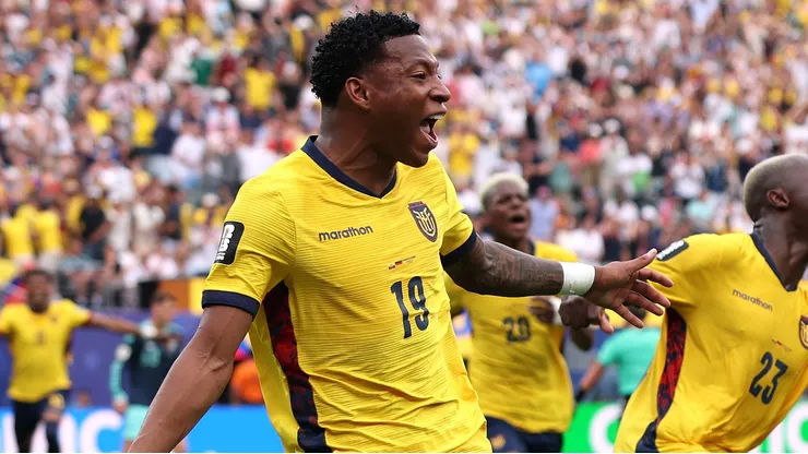 Gonzalo Plata após gol pelo Equador. (Photo by Mattia Ozbot/Getty Images)