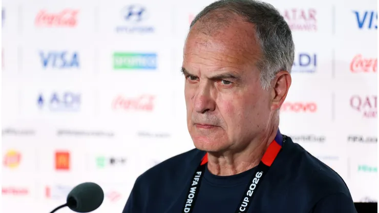 Marcelo Bielsa antes da partida decisiva contra a Espanha. Foto: Florencia Tan Jun/Getty Images