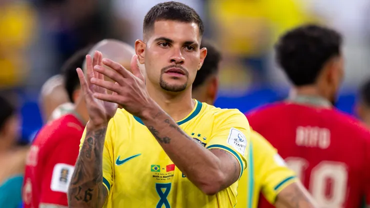 Bruno Guimarães após uma partida pelo Brasil. Foto: Rodolfo Buhrer/AGIF