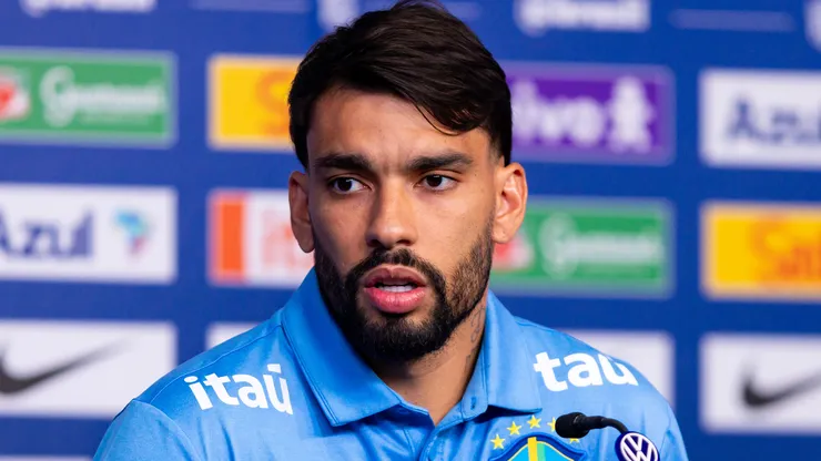 Lucas Paquetá durante uma entrevista coletiva pela Seleção Brasileira. Foto: Rodolfo Buhrer/AGIF