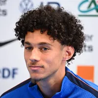 PSG espera saída de Lee para anunciar Akliouche