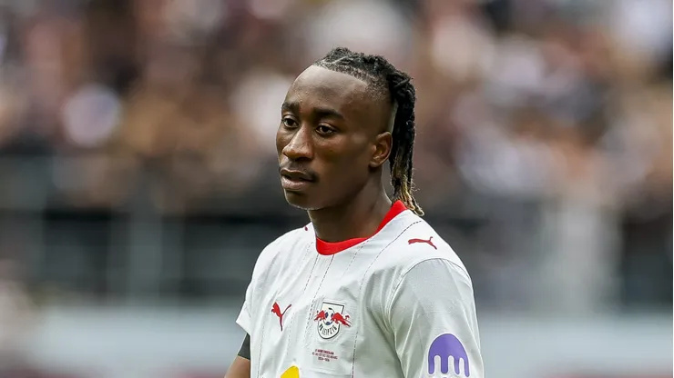 PSG supera Liverpool e é o destino preferido de Yan Diomande (Photo by Maja Hitij/Getty Images)