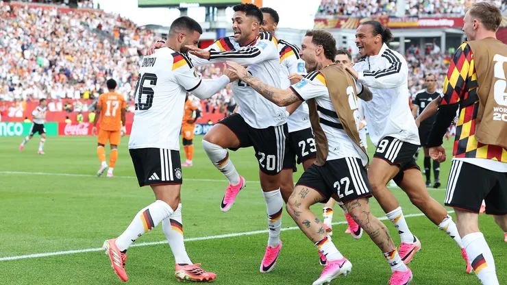 Alemanha e Paraguai buscam a vaga nas oitavas de final - Foto: Alexander Hassenstein/Getty Images