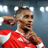 Olise quer reunião com Bayern para entender sobre seu futuro