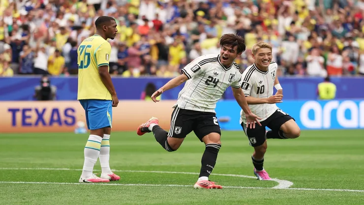 Kaishu Sano comemora seu gol em Brasil e Japão - Lars Baron/Getty Images