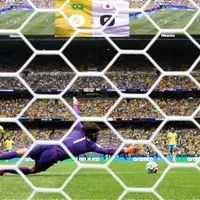 Alisson vira alvo de críticas durante Brasil x Japão