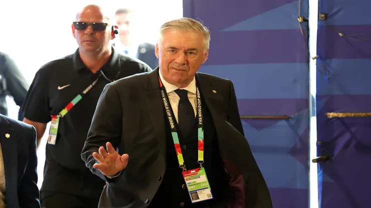 Carlo Ancelotti em chegada para Brasil e Japão - Alex Slitz/Getty Images