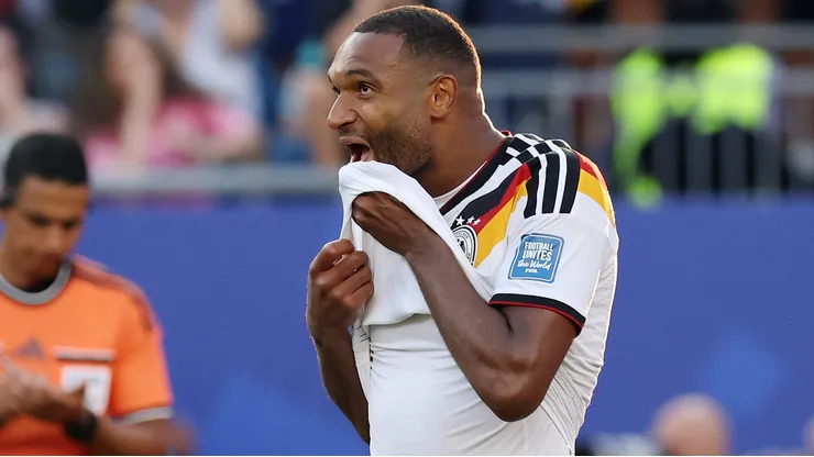 Jonathan Tah após perder pênalti para a Alemanha. (Photo by Alexander Hassenstein/Getty Images)