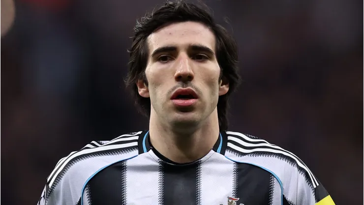 Sandro Tonali em jogo do Tottenham. (Photo by George Wood/Getty Images)