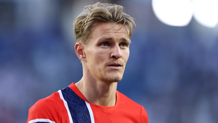 Odegaard em campo pela Noruega. Foto: Justin Setterfield/Getty Images