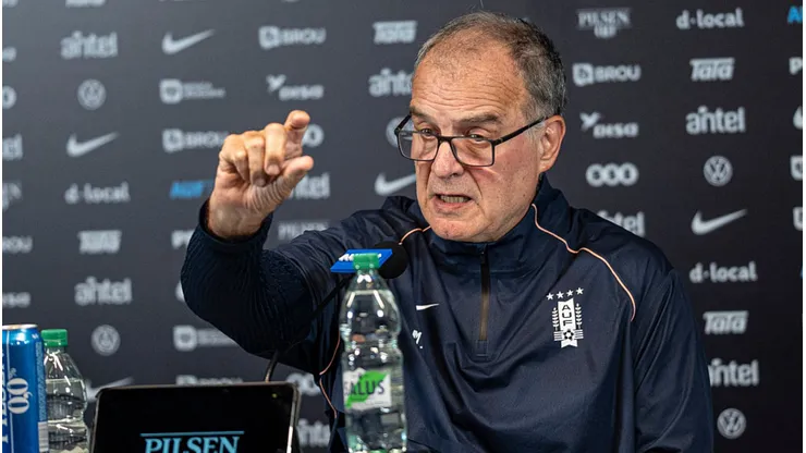 Bielsa admite problemas com jogadores do Uruguai. Ernesto Ryan/Getty Images.
