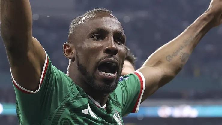 Quinones assume artilharia do México na Copa do Mundo contra o Equador. (Foto: Kevin C. Cox/Getty Images)