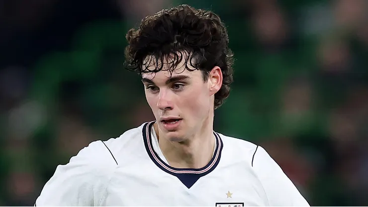 Archie Gray em jogo da Seleção da Inglaterra. (Photo by David Rogers/Getty Images)