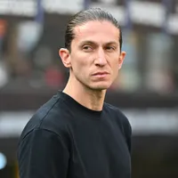 Monaco contrata Mathys Detourbet, atacante do Manchester City
