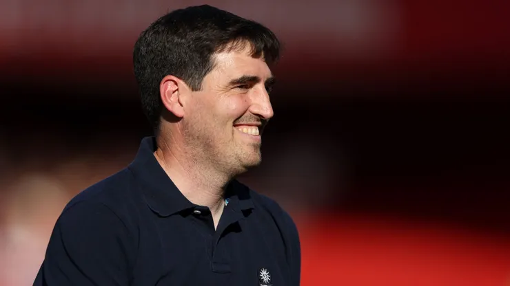 Iraola vai comandar o Liverpool na próxima temporada