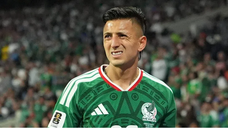 Flamengo descarta Roberto Alvarado, do México. Foto: Imago