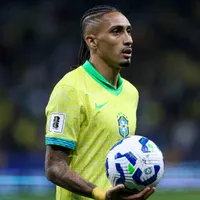 Raphinha treina na Seleção Brasileira, mas está fora contra Noruega
