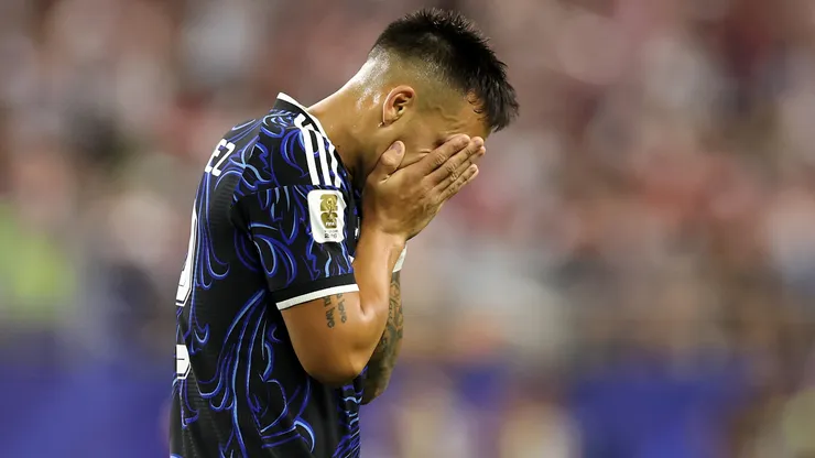 Lautaro Martínez em campo pela Argentina. Foto: Stacy Revere/Getty Images