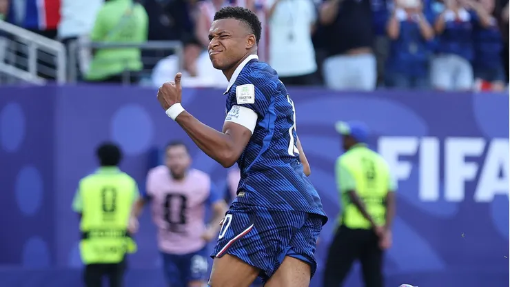 Mbappé é criticado após provocar o Paraguai em comemoração do gol da França. (Foto: Buda Mendes/Getty Images)