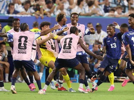 Torcida festeja seleção de Cabo Verde em desembarque