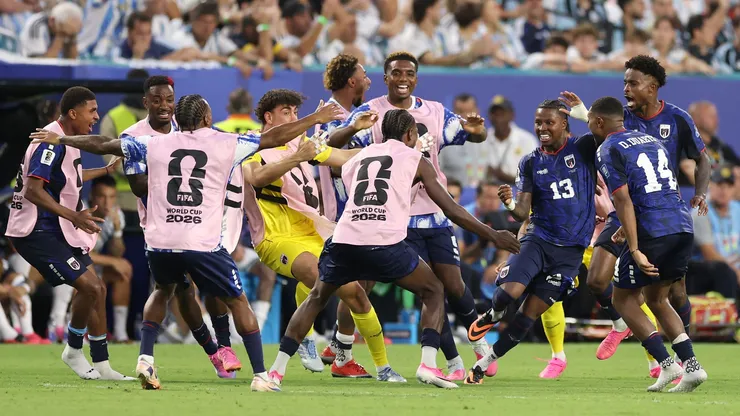 Cabo Verde comemorando gol marcado na Copa do Mundo