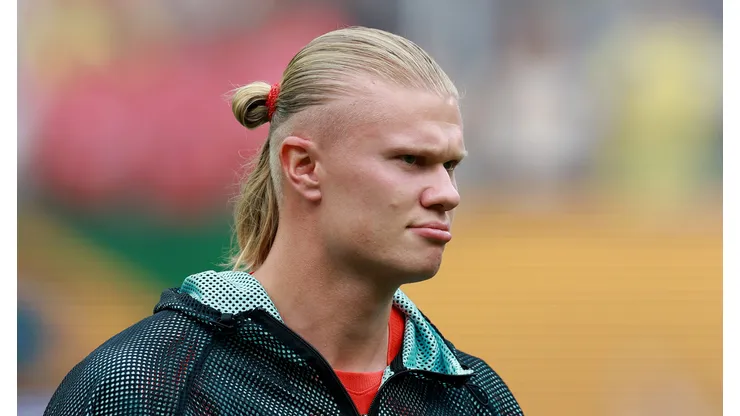 Haaland durante pré-jogo da Noruega (Photo by Elsa/Getty Images)