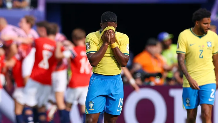 Endrick após a eliminação do Brasil na Copa. (Foto: Buda Mendes/Getty Images)