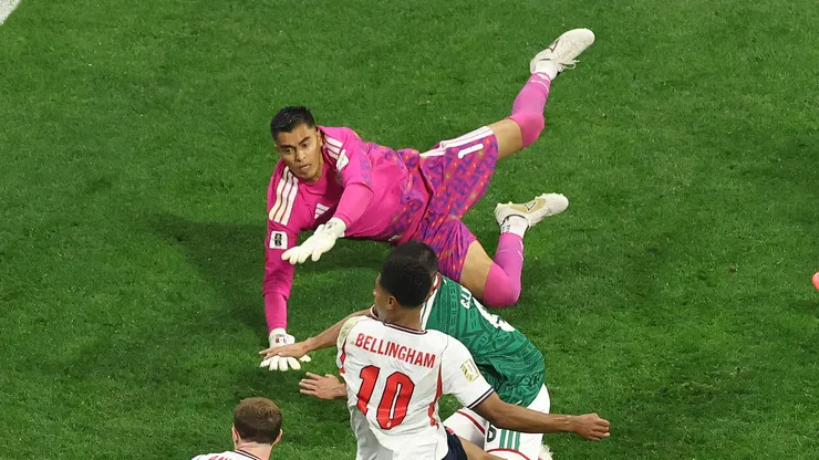Bellingham marcando contra o México na Copa (Photo by Darrian Traynor/Getty Images)
