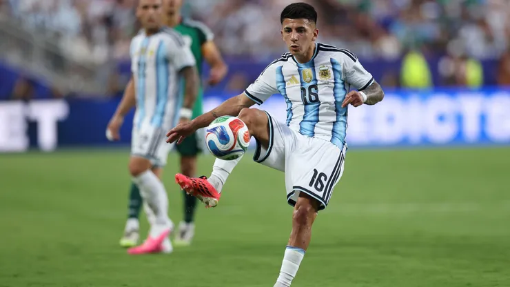 Almada tem disputado os jogos da Argentina pela Copa do Mundo 2026