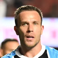 Arthur negocia diretamente com o Corinthians