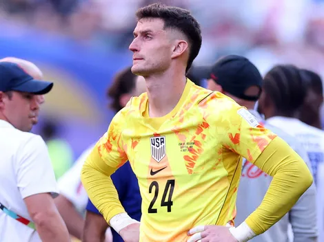Video: Goleiro dos EUA comete a falha mais bizarra da Copa