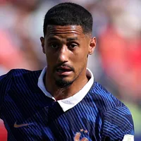 Saliba, do Arsenal, entra na mira do Barcelona