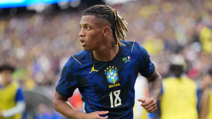 Danilo pelo Brasil na Copa. (Foto: Michael Owens/Getty Images)