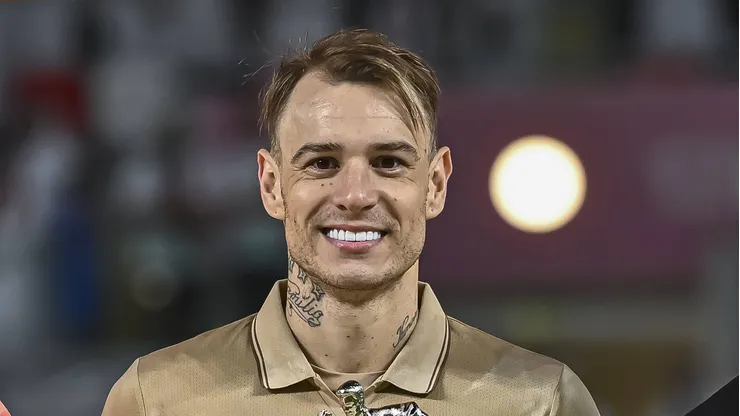 Róger Guedes tem possibilidade de defender o Catar na Copa 2030