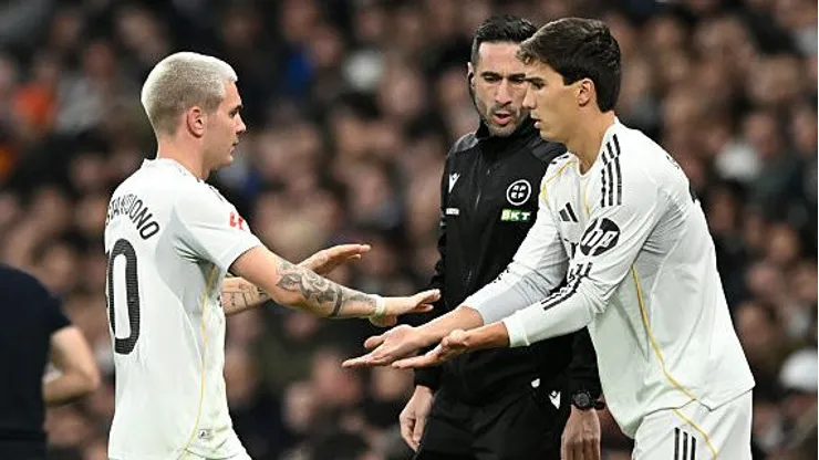 Franco Mastantuono e Gonzalo García, pelo Real Madrid. Foto: Denis Doyle/Getty Images