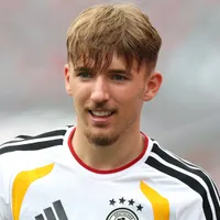 Lennart Karl volta a treinar após perder a Copa do Mundo
