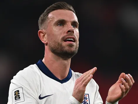 Jordan Henderson se manifesta após passar por cirurgia