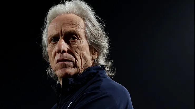 Jorge Jesus chega a acordo para comandar Portugal após deixar o Al-Nassr. (Foto: Yasser Bakhsh/Getty Images)