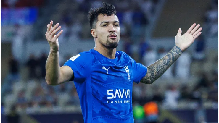 Atacante brasileiro pode voltar ao futebol europeu. Foto: Abdullah Ahmed/Getty Images