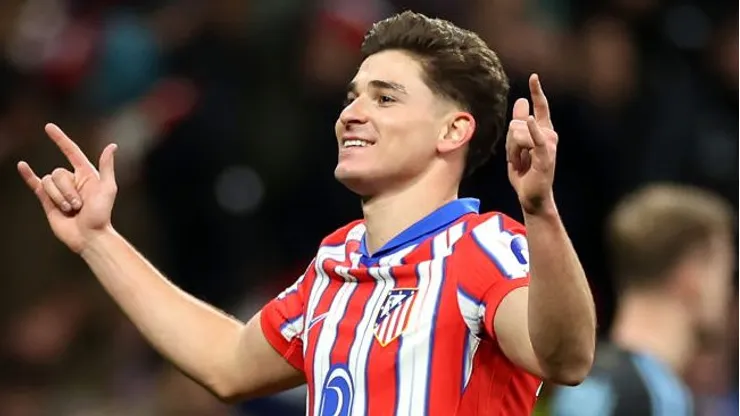 Julián Álvarez, pelo Atlético de Madrid. Foto: Florencia Tan Jun/Getty Images)