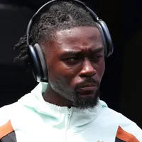 Manchester United entra na disputa por Manu Koné