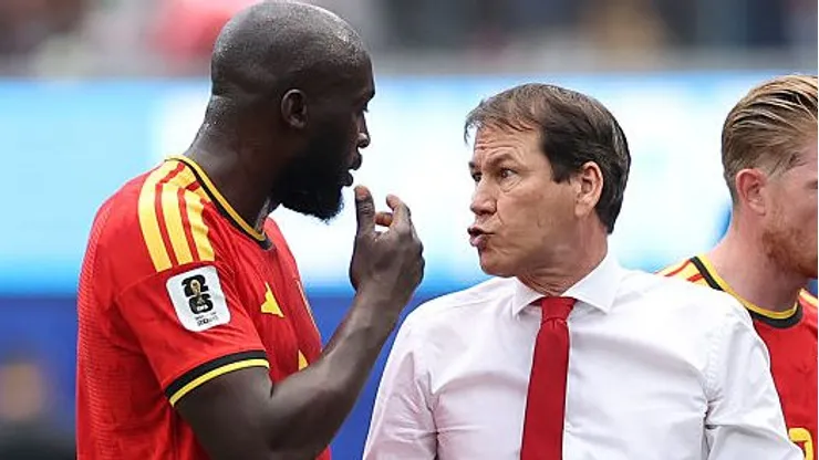 Lukaku, centroavante e Rudi Garcia, técnico da Bélgica. Foto: Stu Forster/Getty Images